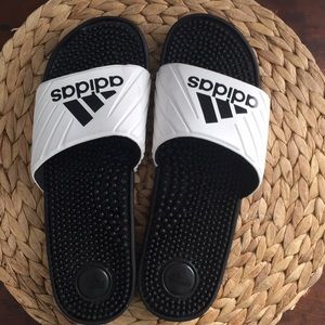 ADIDAS SLIDES!